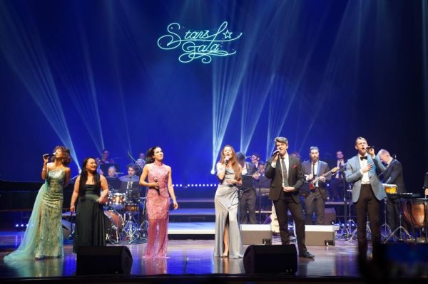 鸿E配资 殿堂级主演齐聚音乐剧GALA全明星演唱会